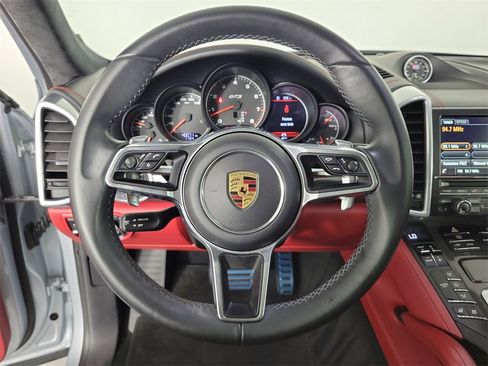Used 2016 Porsche Cayenne GTS image 19