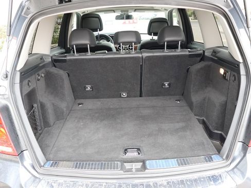 Used 2013 Mercedes-Benz GLK 350 4MATIC image 11