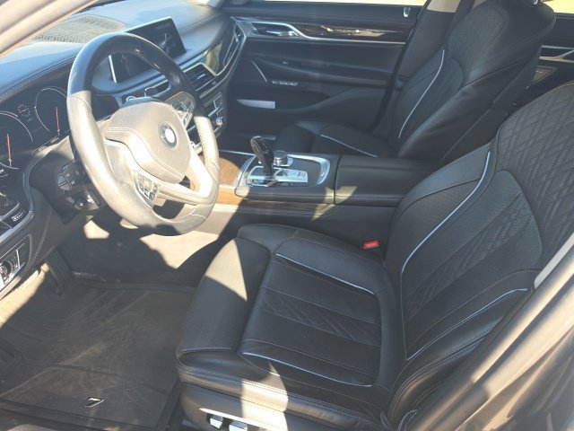 Used 2016 BMW 750i xDrive AWD/4WD image 4