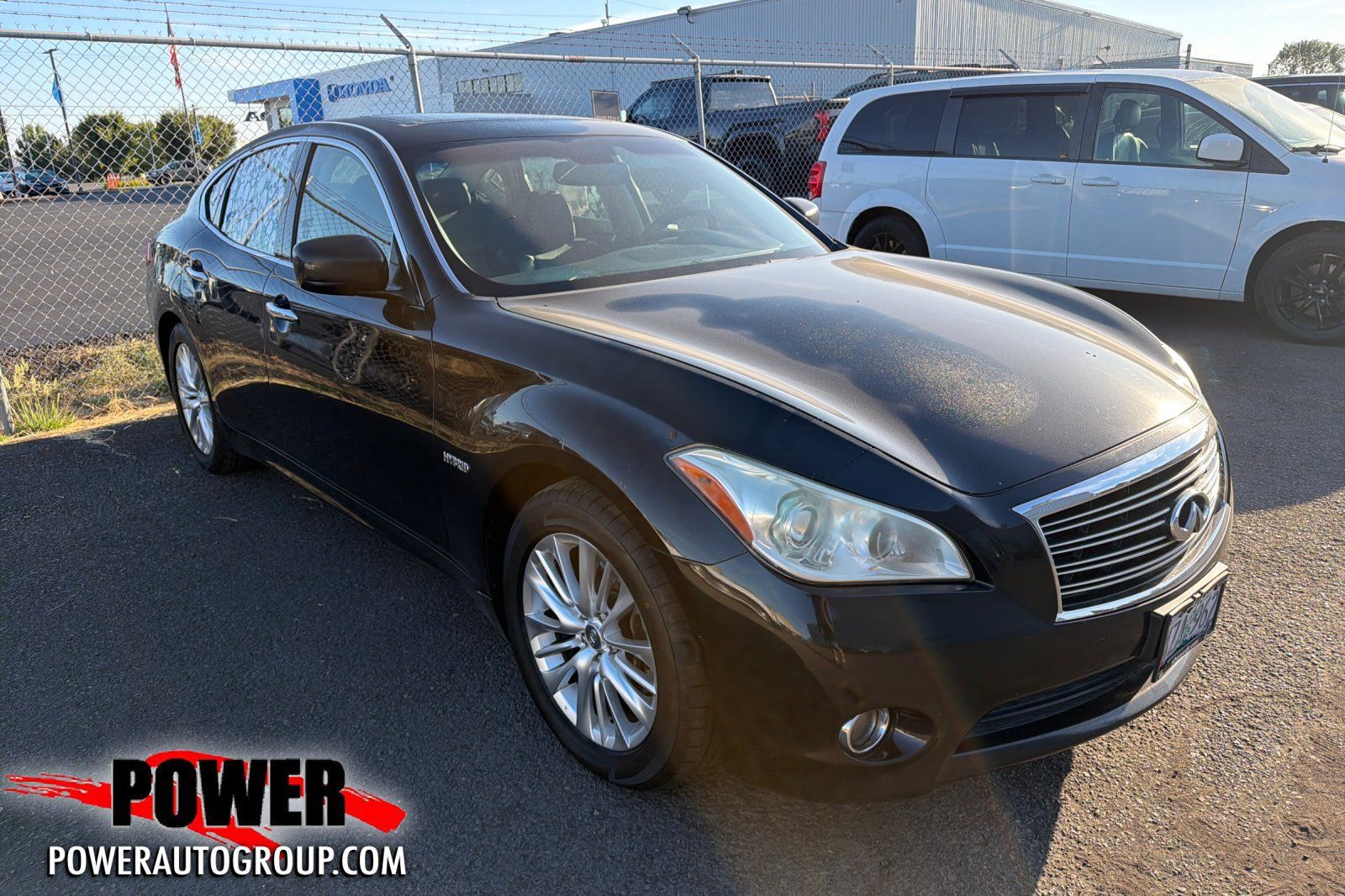 Used 2012 INFINITI M35 w/ Deluxe Touring Pkg RWD image 1