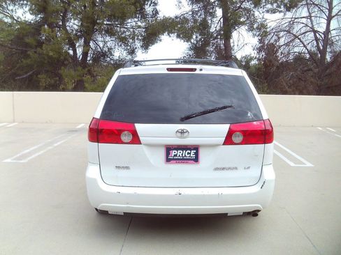 Used 2008 Toyota Sienna LE FWD image 4
