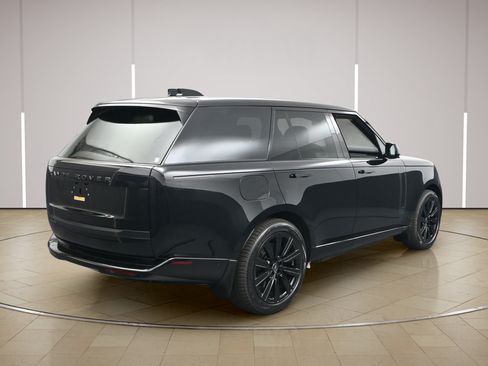 Used 2025 Land Rover Range Rover SE AWD/4WD image 20