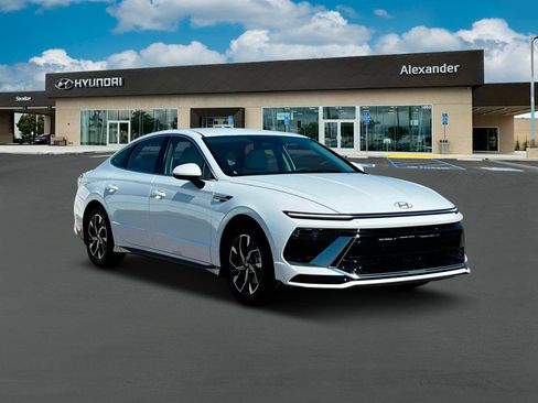 New 2025 Hyundai Sonata SEL image 11