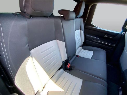 Used 2025 Toyota Tacoma TRD Off-Road AWD/4WD image 19