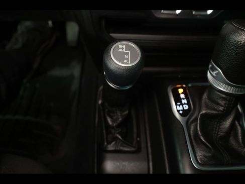 Used 2022 Jeep Wrangler Sport S image 9