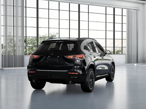 New 2026 Mercedes-Benz GLA 35 AMG 4MATIC image 23