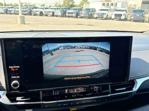 Used 2025 Toyota Sienna XLE Woodland Edition AWD/4WD image 20