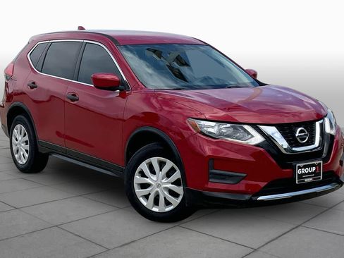Used 2017 Nissan Rogue S AWD/4WD image 2