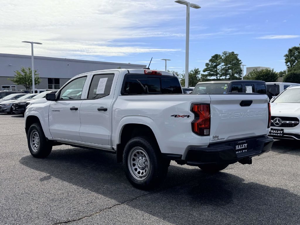 Used 2023 Chevrolet Colorado W/T w/ WT Convenience Package II AWD/4WD image 4