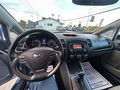 Used 2015 Kia Forte EX w/ UVO Package W/17" Alloys FWD image 27