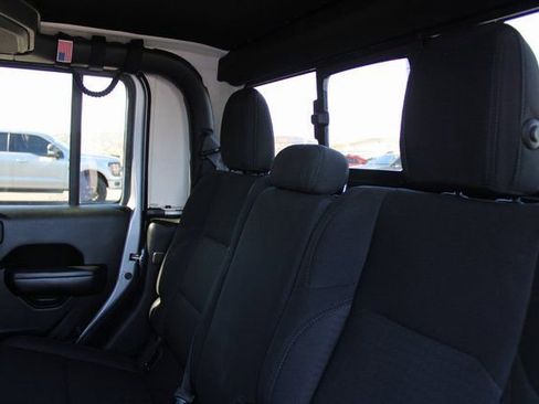 Used 2020 Jeep Gladiator Sport w/ Quick Order Package 24S image 17