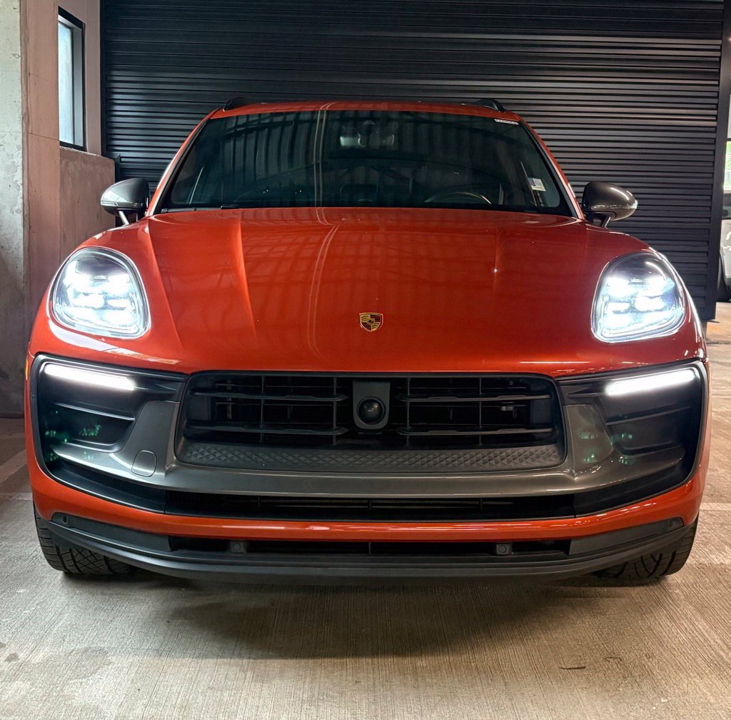 Used 2023 Porsche Macan Turbo AWD/4WD image 6