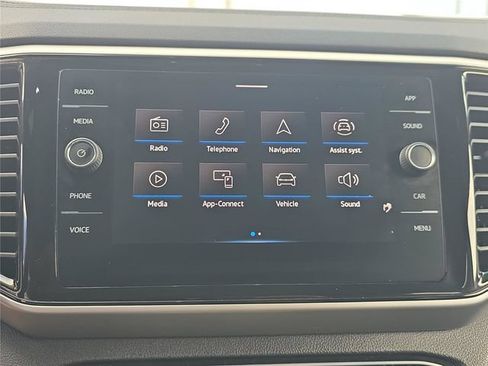 Used 2023 Volkswagen Atlas Cross Sport SE w/ Panoramic Sunroof Package FWD image 18