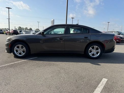 Used 2023 Dodge Charger SXT RWD image 4