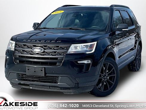 Used 2018 Ford Explorer XLT w/ XLT Appearance Package image 1