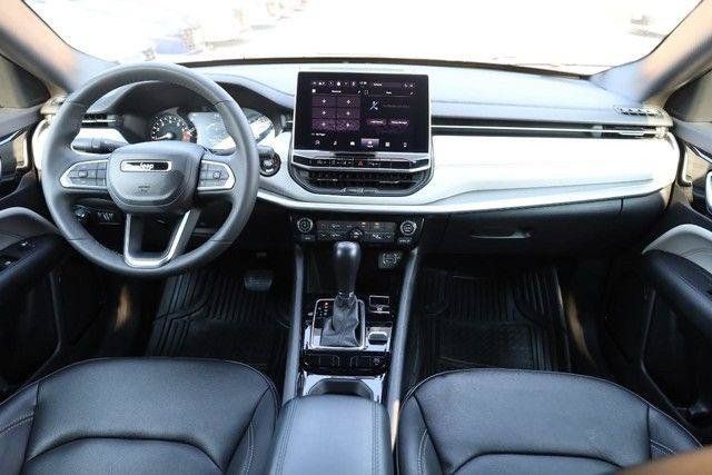 Used 2025 Jeep Compass Limited AWD/4WD image 22