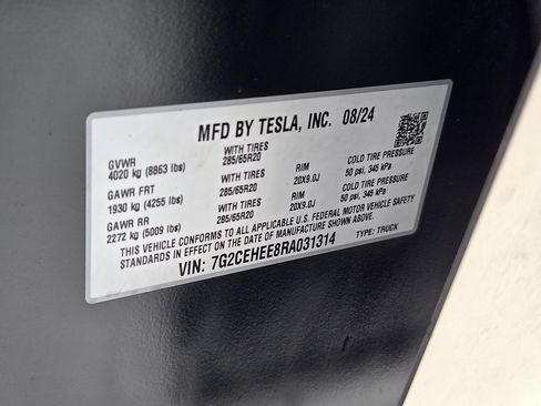 Used 2024 Tesla Cybertruck Cyberbeast AWD/4WD image 23