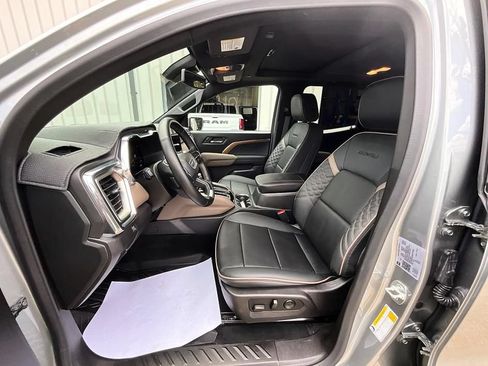 Used 2024 GMC Canyon Denali AWD/4WD image 15