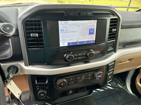 Used 2023 Ford F150 XLT image 16