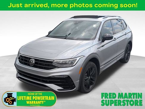 Used 2022 Volkswagen Tiguan SE R-Line AWD/4WD image 1