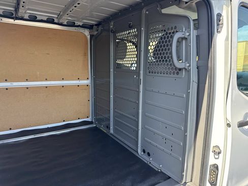 Used 2020 Nissan NV 2500 SV RWD image 17