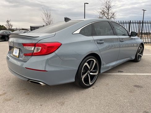 Used 2022 Honda Accord Sport image 4