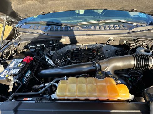 Used 2018 Ford F150 Lariat image 24