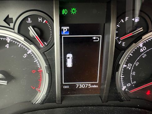 Used 2022 Toyota 4Runner Limited AWD/4WD image 13