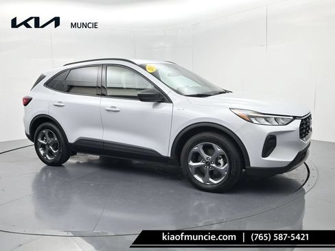 Used 2025 Ford Escape ST-Line FWD image 1