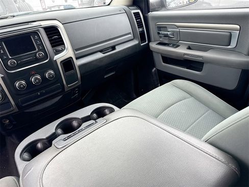 Used 2015 RAM 1500 Classic SLT image 25