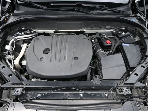 Used 2023 Volvo XC60 B5 Ultimate image 17