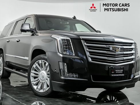 Used 2018 Cadillac Escalade ESV Platinum AWD/4WD image 1