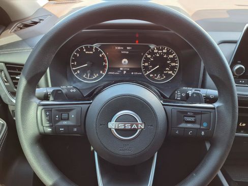 Used 2023 Nissan Rogue SV AWD/4WD image 15