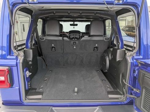 Used 2019 Jeep Wrangler Unlimited Rubicon AWD/4WD image 12