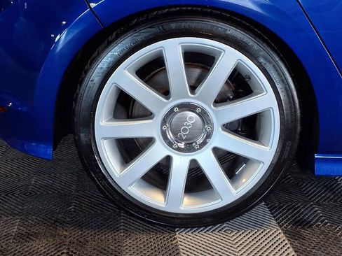 Used 2017 Volkswagen Golf R 4-Door AWD/4WD image 8