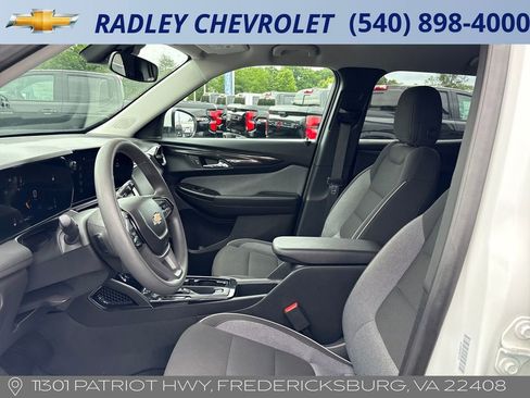 Certified 2025 Chevrolet TrailBlazer LT AWD/4WD image 3