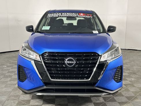 Used 2025 Nissan Kicks Play S FWD image 3