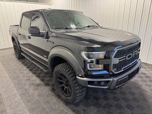 Used 2016 Ford F150 Lariat image 2