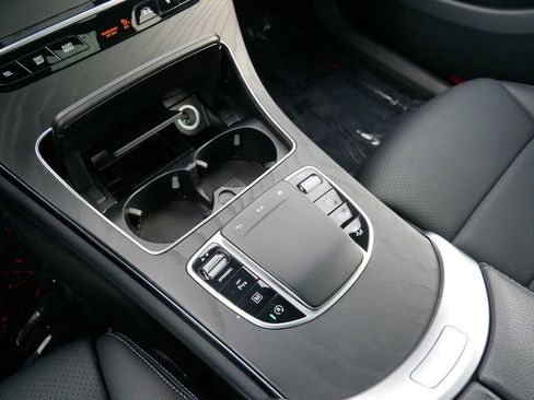 Used 2021 Mercedes-Benz GLC 300 GLC 300 image 24