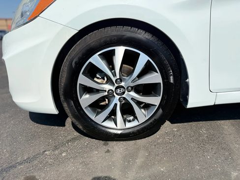 Used 2016 Hyundai Accent SE w/ Option Group 03 FWD image 38