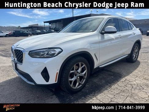 Used 2022 BMW X4 xDrive30i AWD/4WD image 1