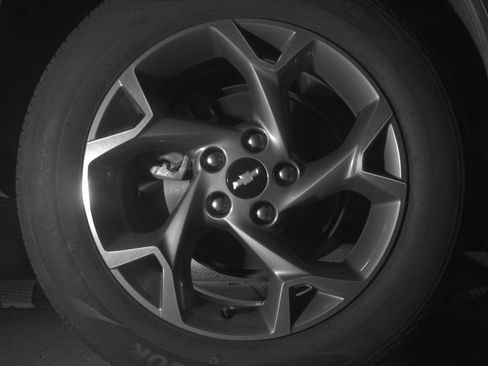Used 2025 Chevrolet Trax LT FWD image 15
