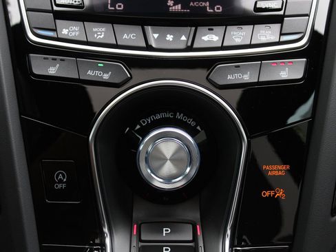 Used 2025 Acura RDX SH-AWD image 21
