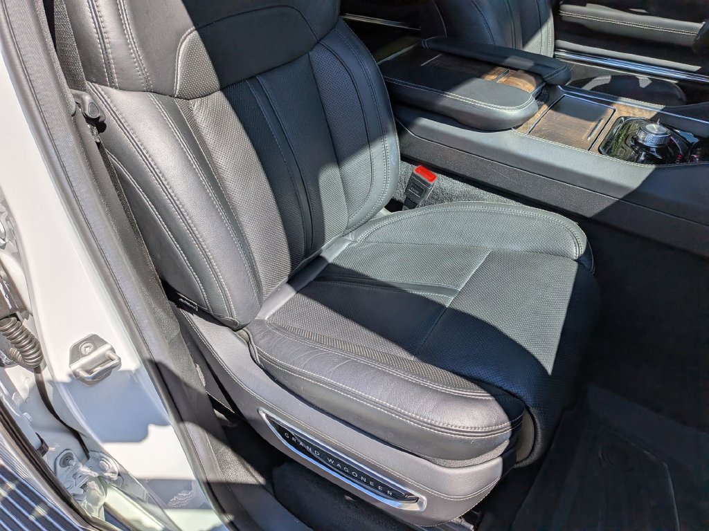 Used 2022 Jeep Grand Wagoneer Series I AWD/4WD image 37