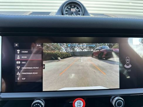 Certified 2026 Porsche Macan S AWD/4WD image 28