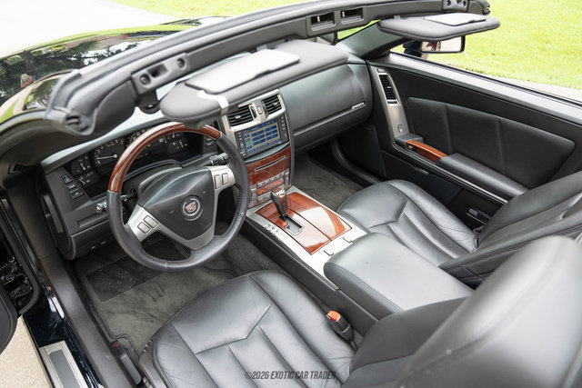 Used 2006 Cadillac XLR RWD image 54