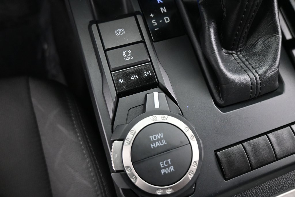 Used 2024 Toyota Tacoma SR5 AWD/4WD image 14