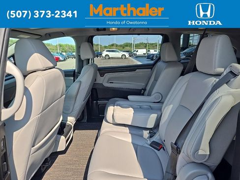 Used 2022 Honda Odyssey EX-L image 12