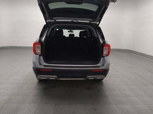 Used 2022 Ford Explorer XLT w/ Equipment Group 202A image 29