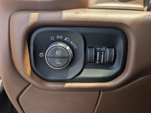 Used 2020 RAM 2500 Laramie AWD/4WD image 34
